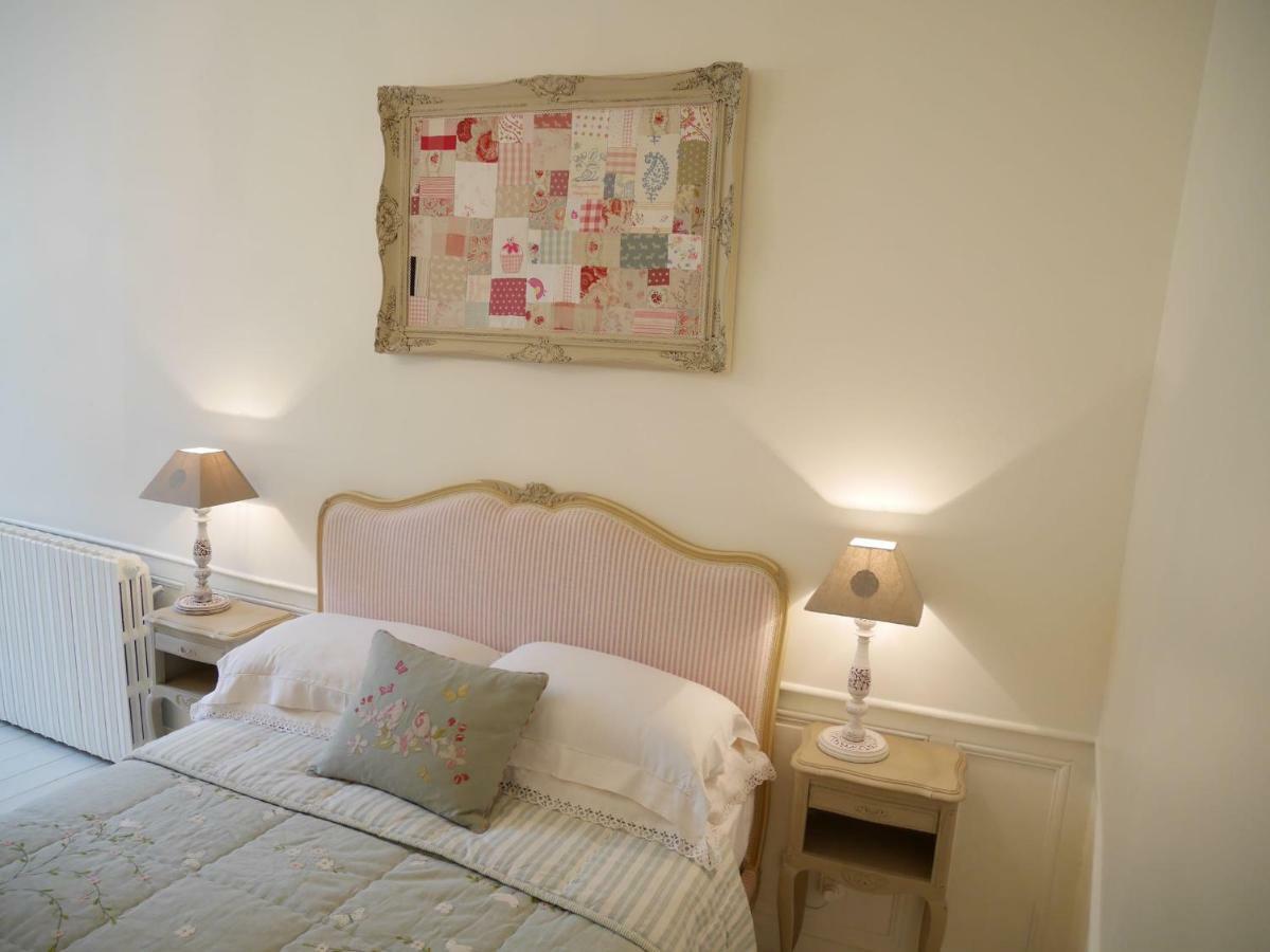 Bed and Breakfast L'Arbre D'Ange Монморийон Экстерьер фото