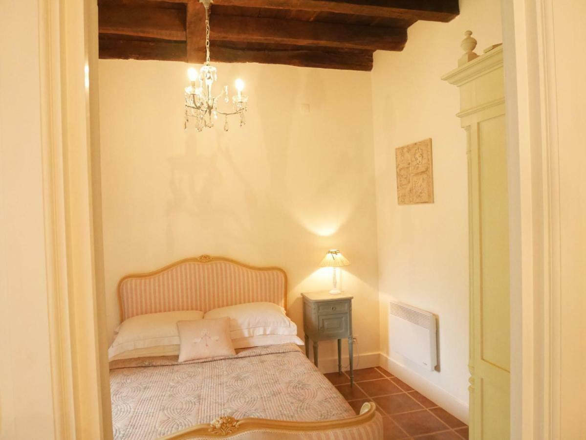 Bed and Breakfast L'Arbre D'Ange Монморийон Экстерьер фото