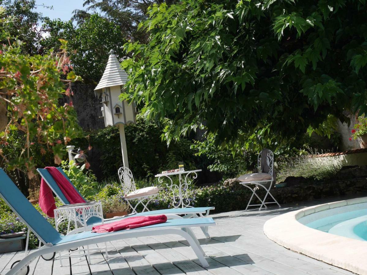 Bed and Breakfast L'Arbre D'Ange Монморийон Экстерьер фото