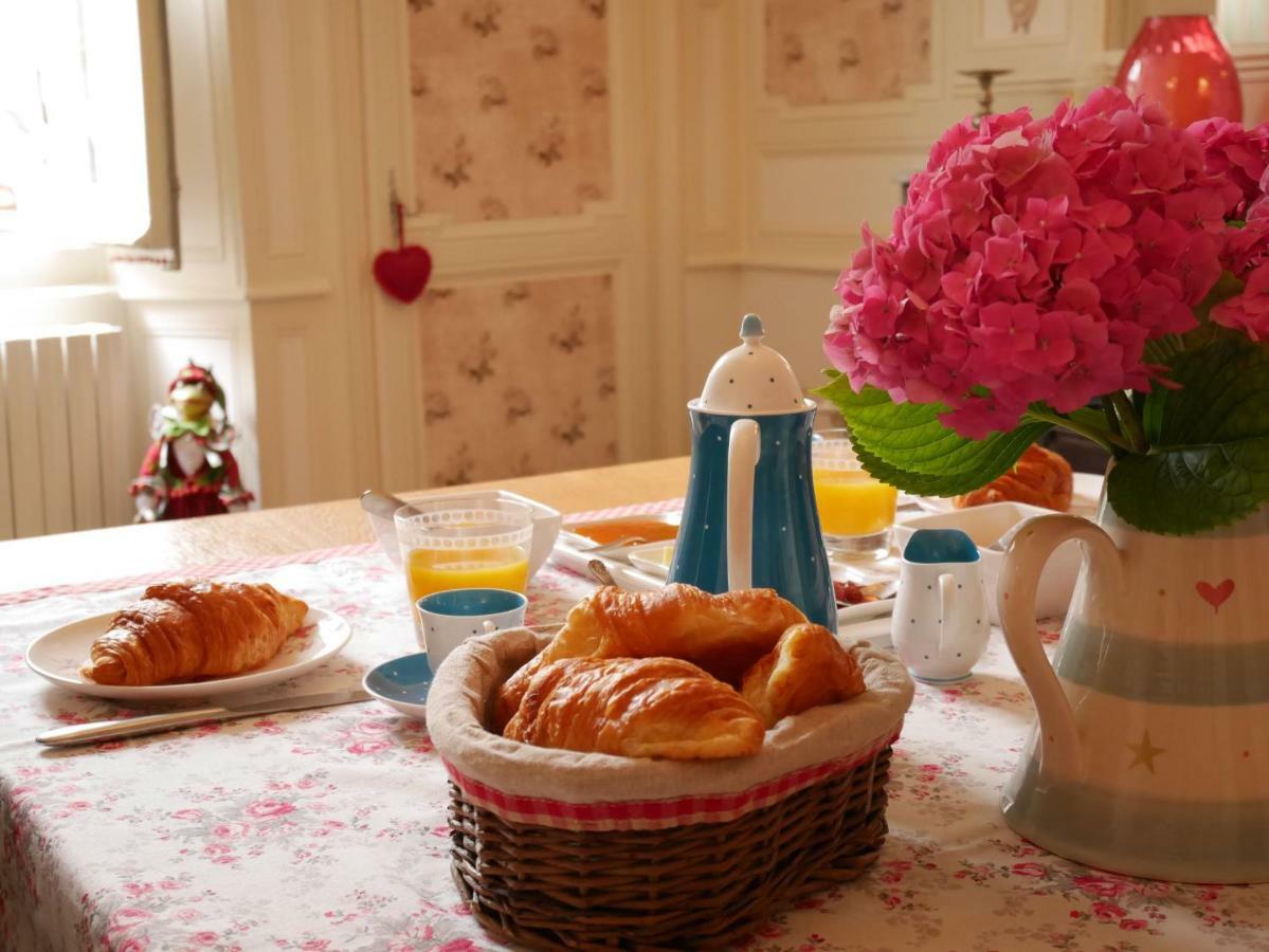 Bed and Breakfast L'Arbre D'Ange Монморийон Экстерьер фото