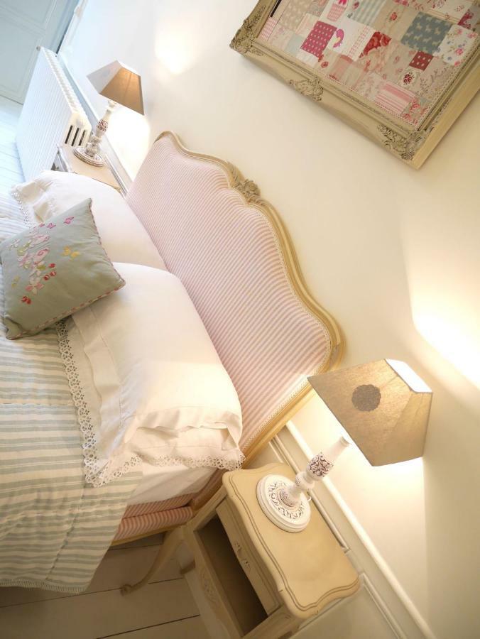 Bed and Breakfast L'Arbre D'Ange Монморийон Экстерьер фото