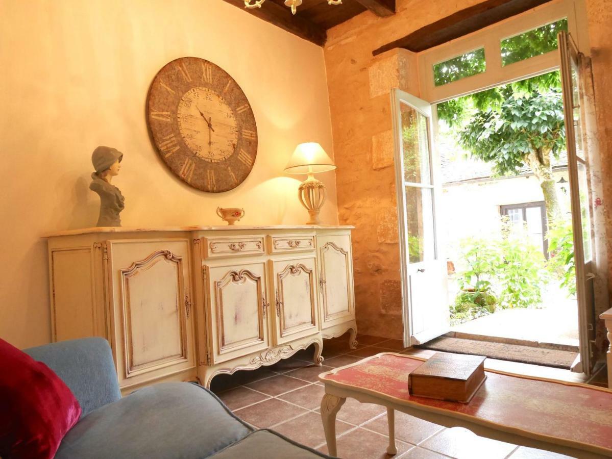 Bed and Breakfast L'Arbre D'Ange Монморийон Экстерьер фото
