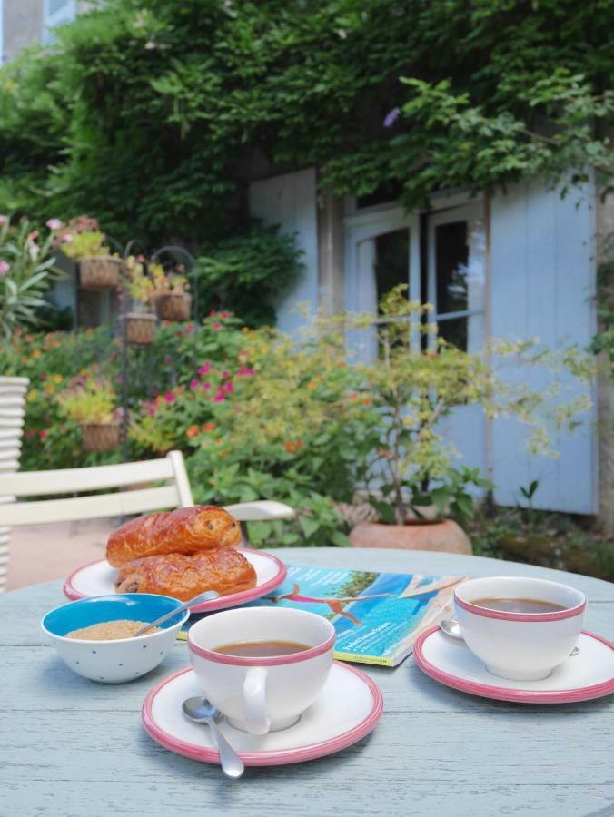Bed and Breakfast L'Arbre D'Ange Монморийон Экстерьер фото