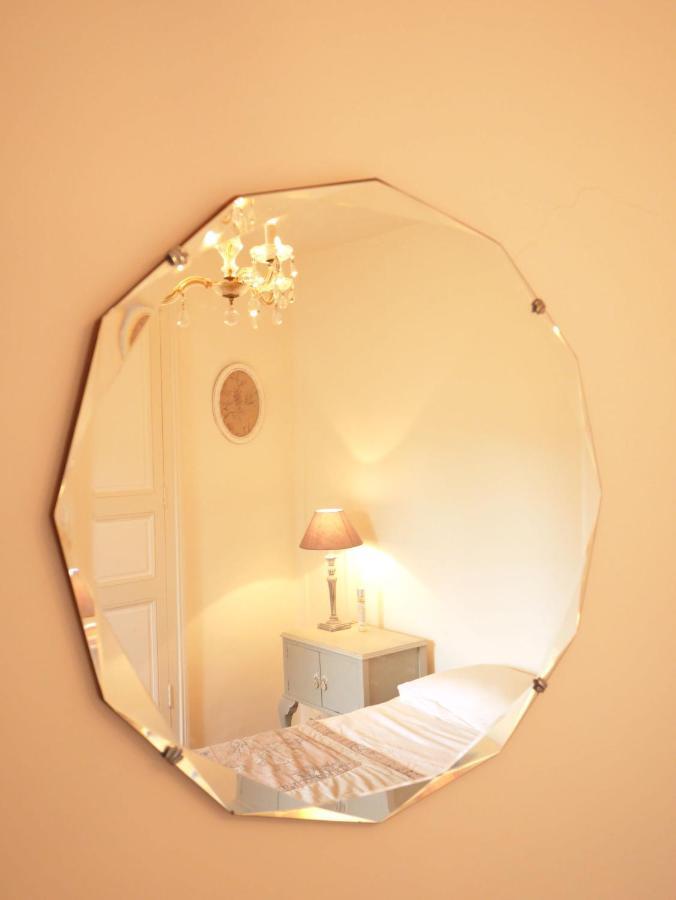 Bed and Breakfast L'Arbre D'Ange Монморийон Экстерьер фото